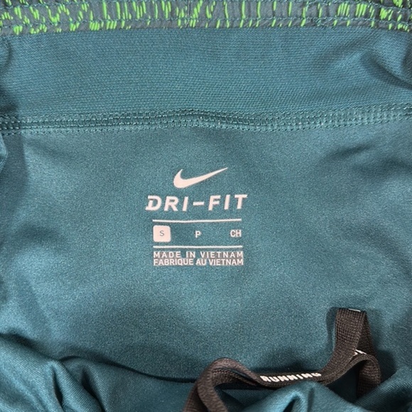 Nike Dri-Fit Green Pattern Running Shorts - Picture 7 of 9